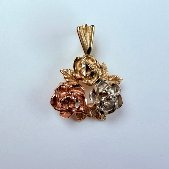 14K Solid TriColor Gold Black Hills Roses Floral Charm Pendant Necklace